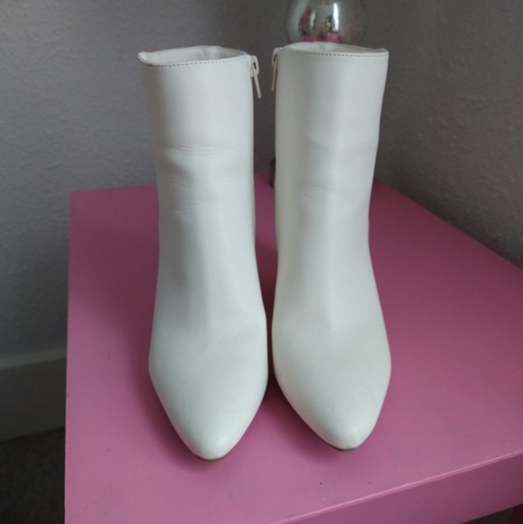 White ankle booties - Picture 2 of 7